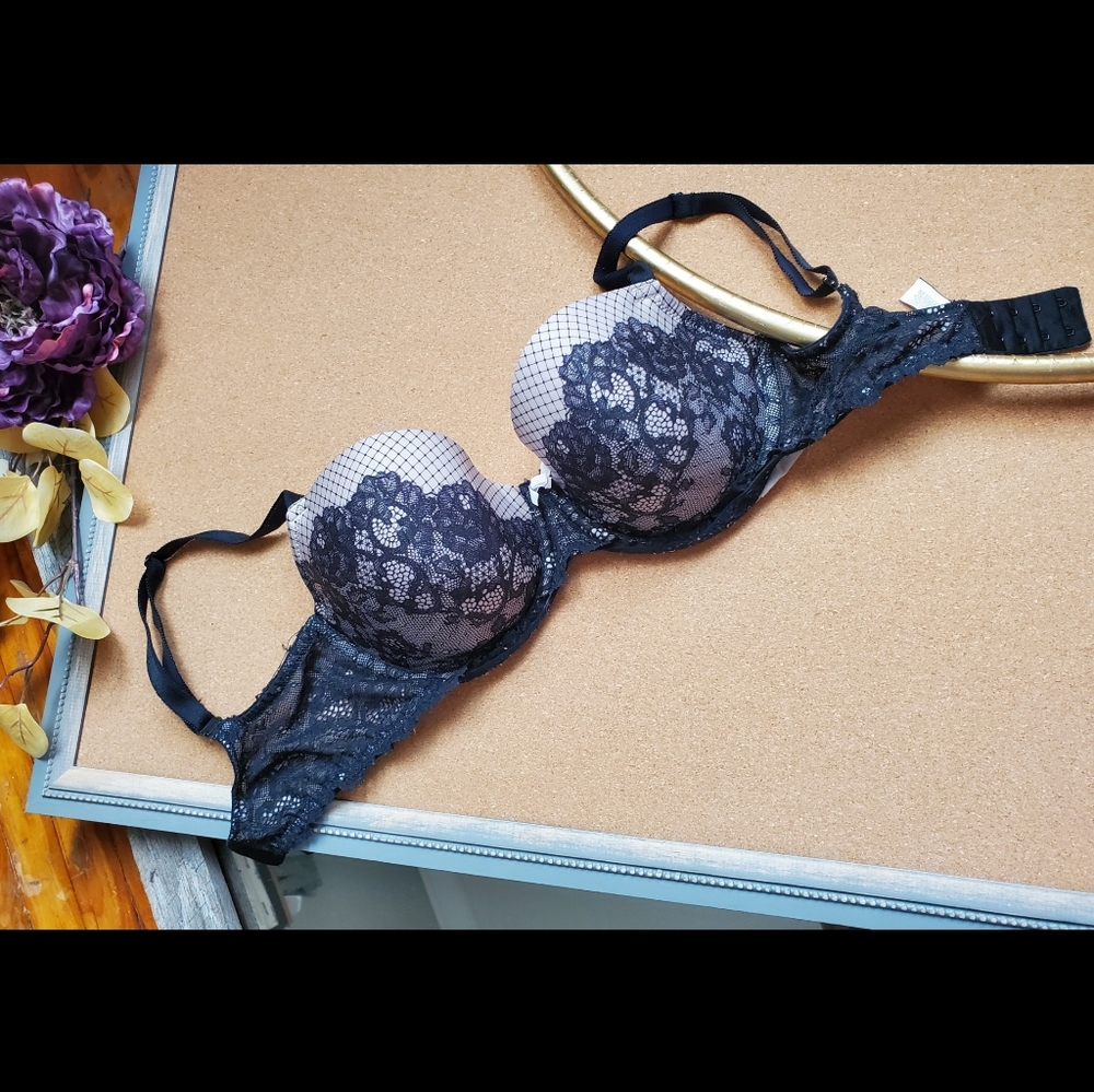 VS Dream Angles Lace Demi Bra